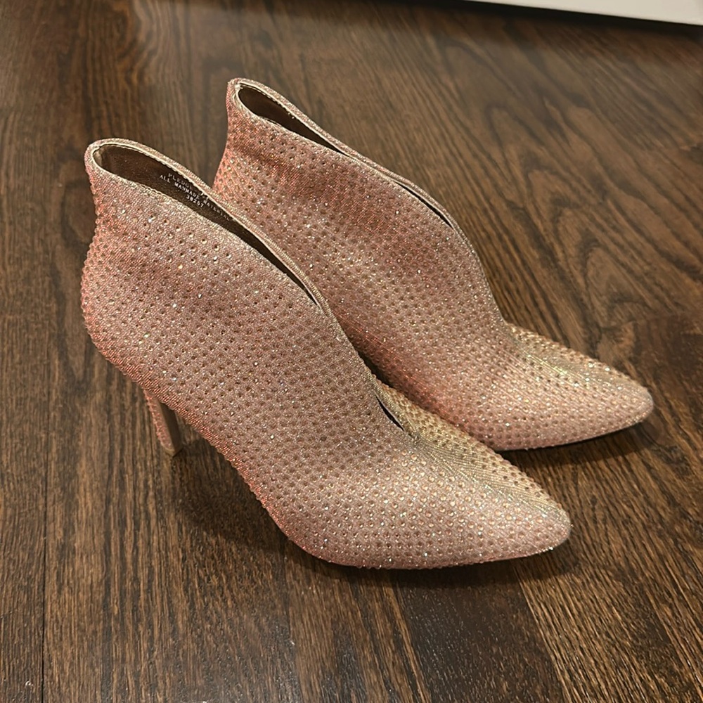 Worn Once - Heeled Boots With Pointed Toe And Shi… - image 1